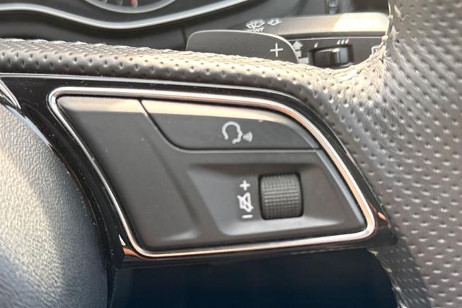 AUDI A4 Avant Photo 17