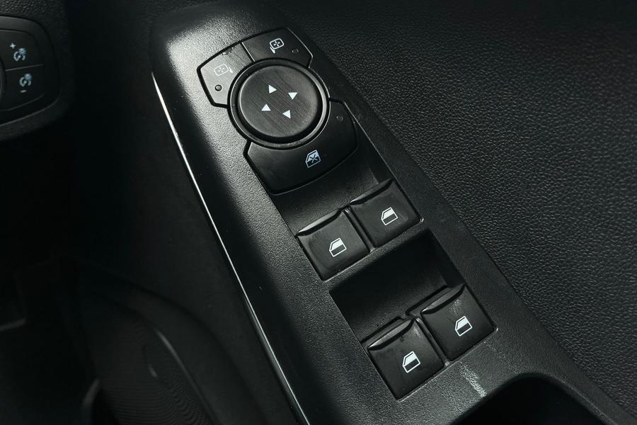Ford FIESTA Photo autoimg-d2ee9d416caa10765c436314dde3f26c9ae85c34.jpg