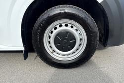 VOLKSWAGEN E-Transporter Photo 5