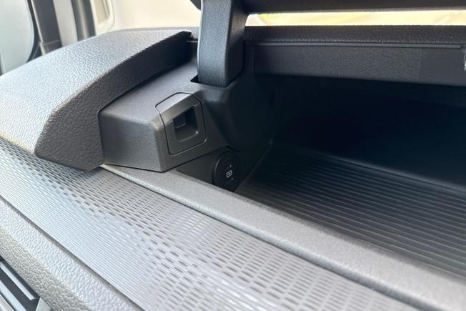 VOLKSWAGEN Transporter Photo 46