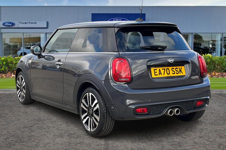 MINI HATCHBACK Photo autoimg-d2f32a46819685a702f64d7b21f231e75017fe86.jpg