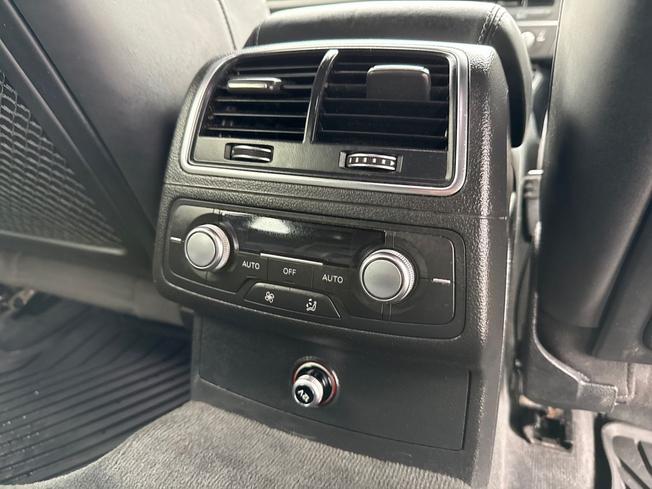 AUDI A6 Photo 27