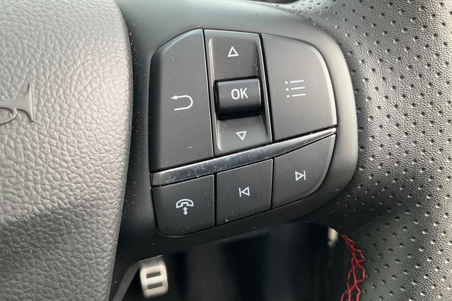 Ford Kuga Photo autoimg-d2f4f1607cc4f72f661cc27ed1ec0b9b69e09695.jpg