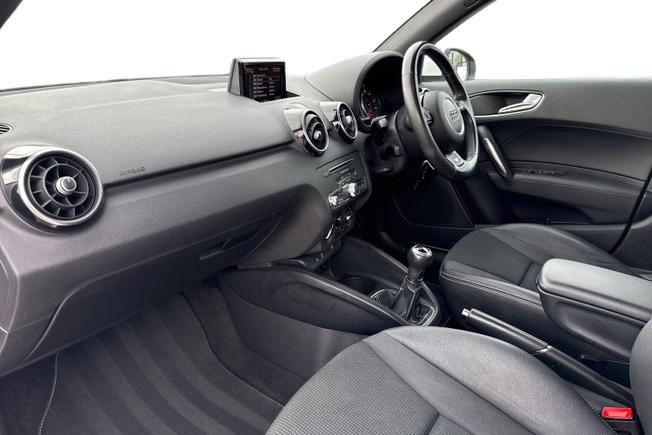 Audi A1 Photo 2