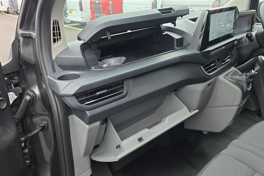 Used FORD TRANSIT CUSTOM AP25NKA 24