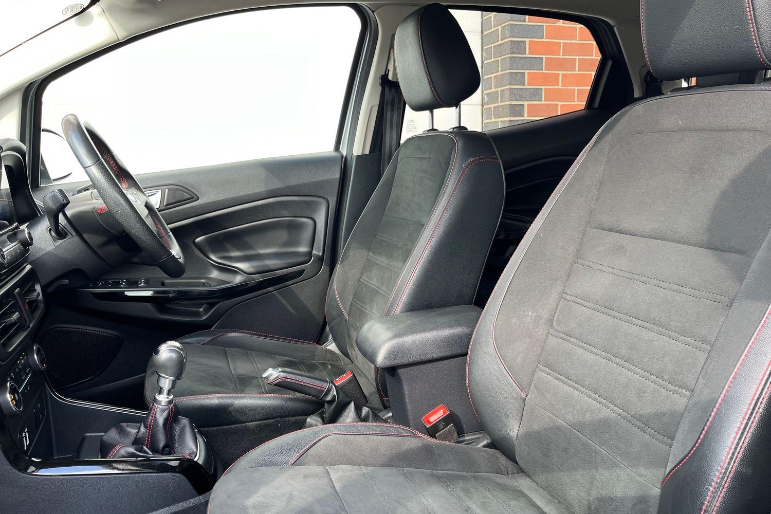 Ford ECOSPORT Photo 18