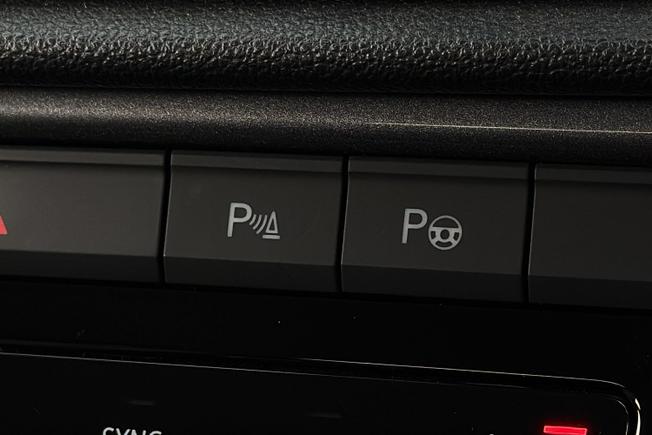 VOLKSWAGEN T-Roc Photo 26