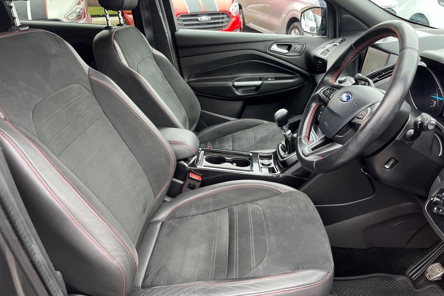 Ford KUGA Photo autoimg-d307d0b76dcb005f198c522eddb44fc95dd9cffd.jpg