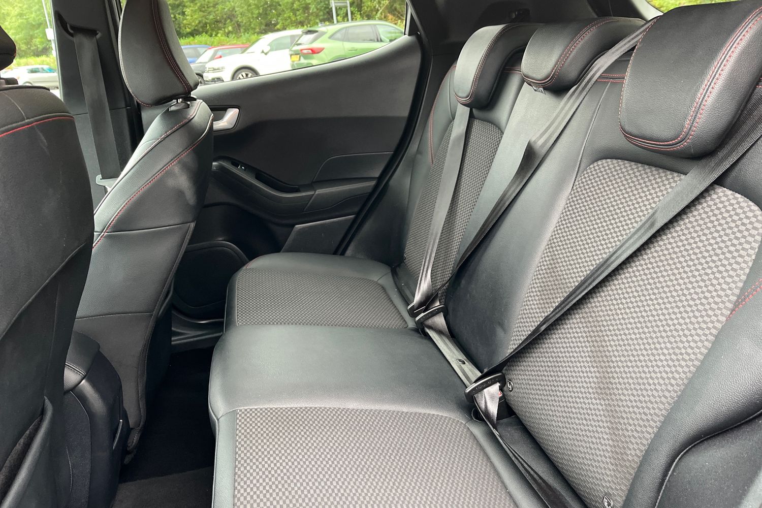 Ford Fiesta Photo 34