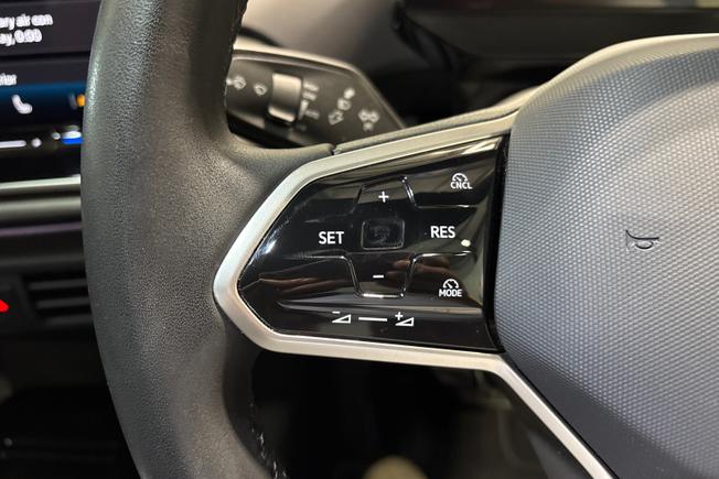 VOLKSWAGEN ID.5 Photo 16