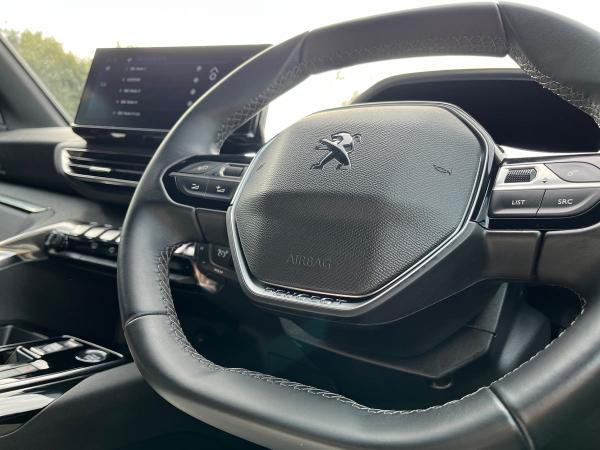 Peugeot 5008 Photo autoimg-d30e2cac00e2d3cddd9440cd301dc964819238c1.jpg