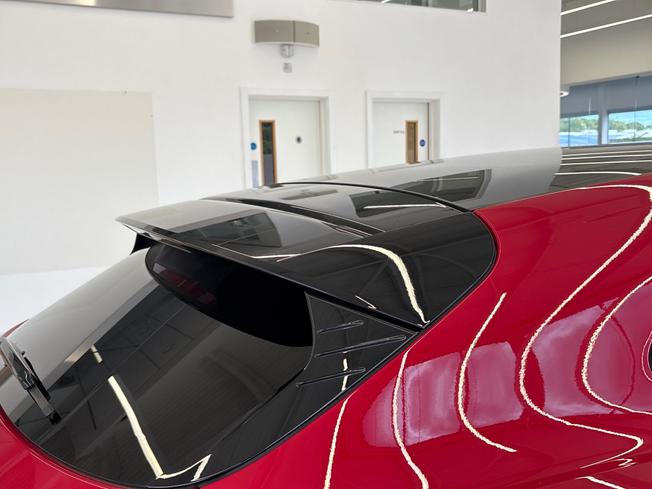 PORSCHE Taycan Photo 50