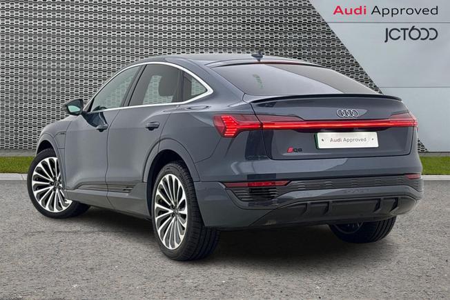 AUDI Q8 e-tron Photo 3