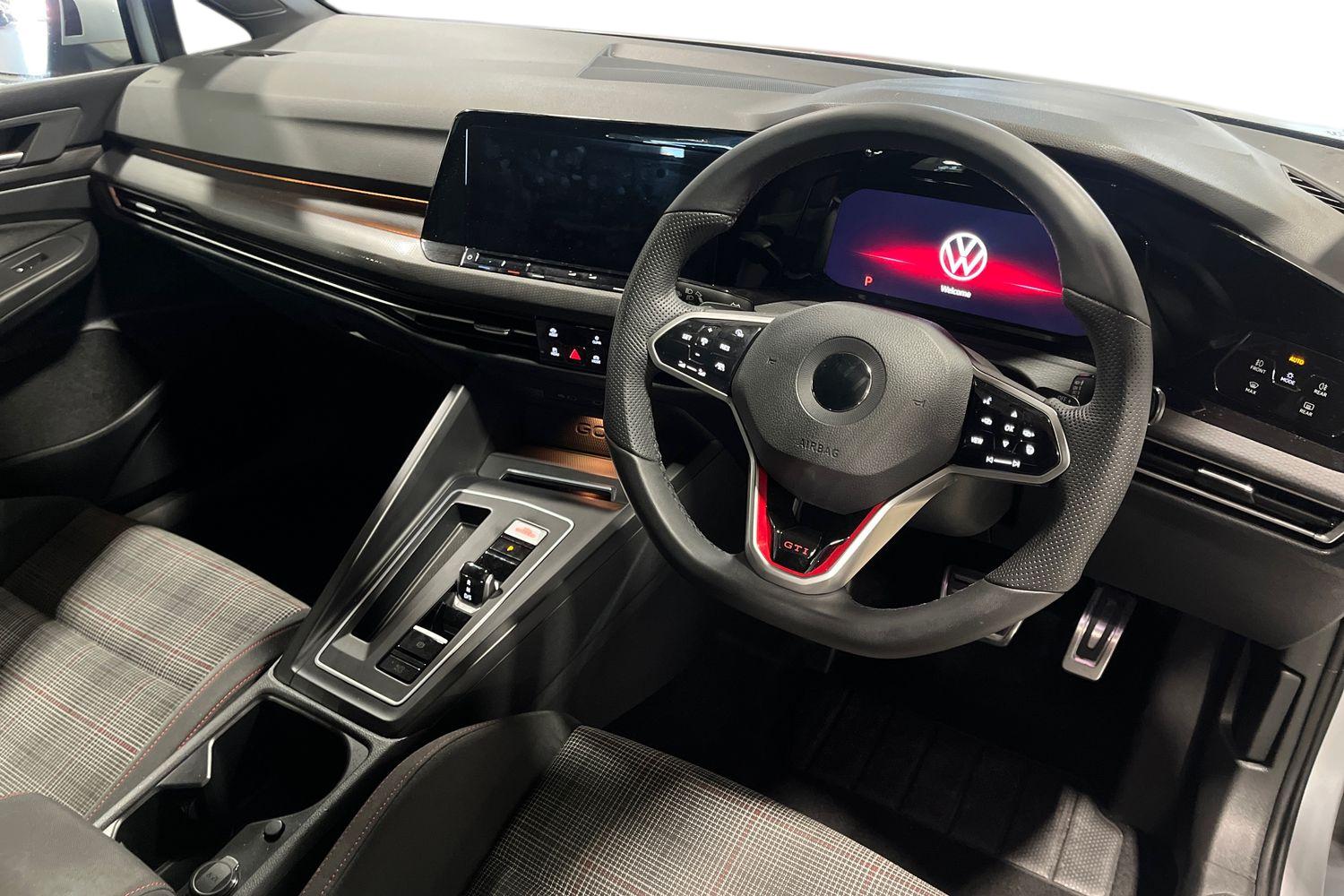 Volkswagen GOLF Photo 8