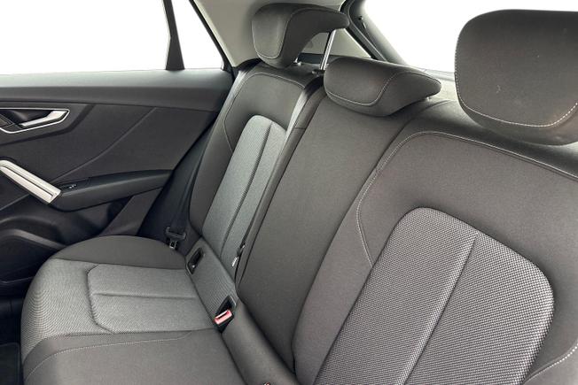 AUDI Q2 Photo 9