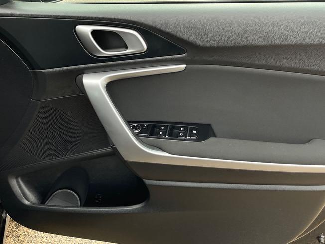 KIA Ceed Photo 29