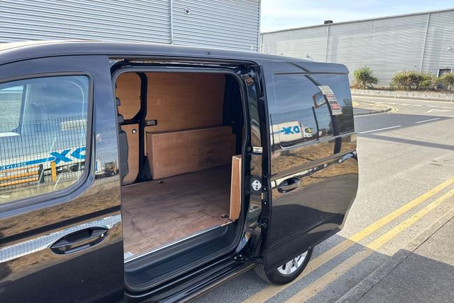 VOLKSWAGEN Caddy Maxi Photo 24