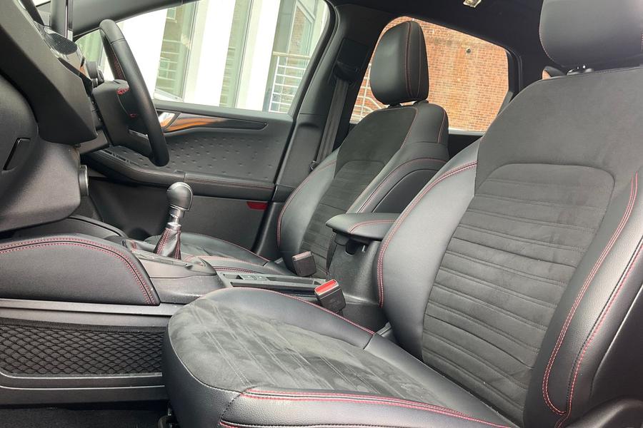 Ford KUGA Photo autoimg-d317d2e8601b08ebce0fa08fb056d811821cfc01.jpg