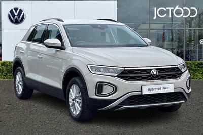2022 VOLKSWAGEN T-Roc 1.5 TSI Life SUV 5dr Petrol DSG Euro 6 (s/s) (150 ps) at JCT600