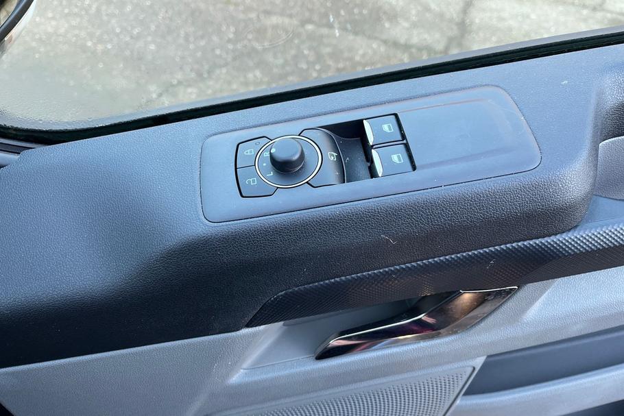 Used Ford TRANSIT CUSTOM 28