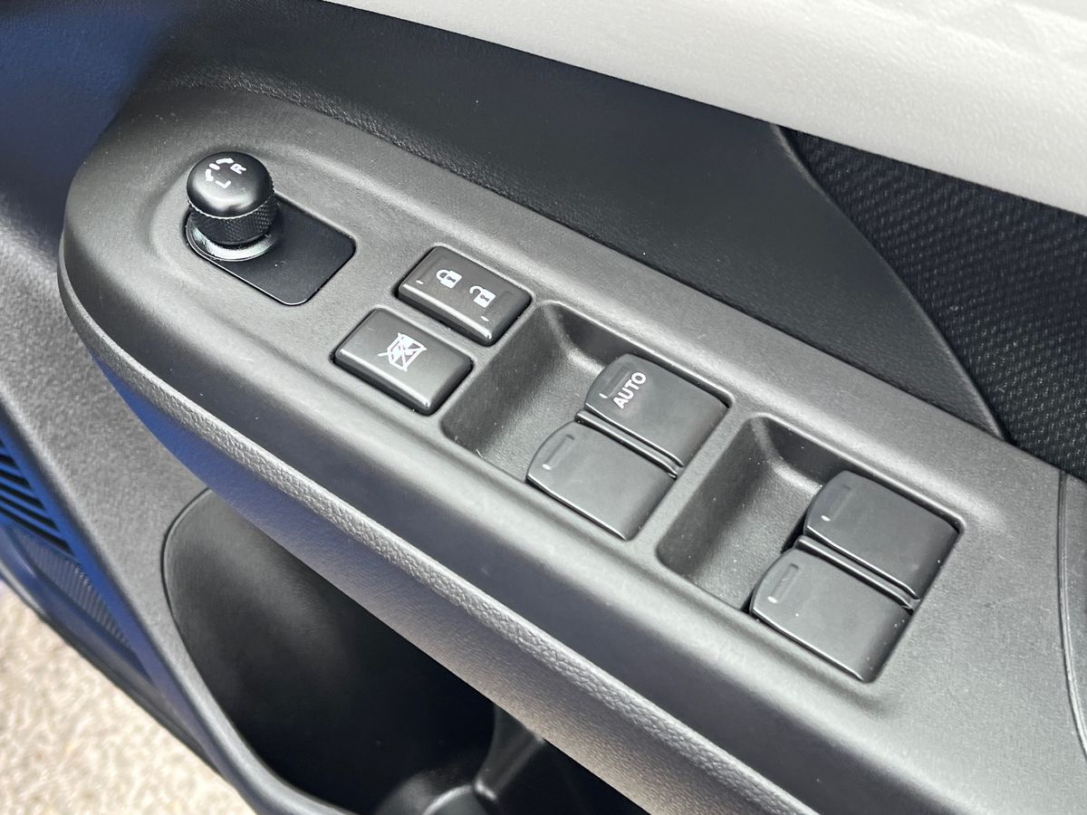 Suzuki Swift Photo 26