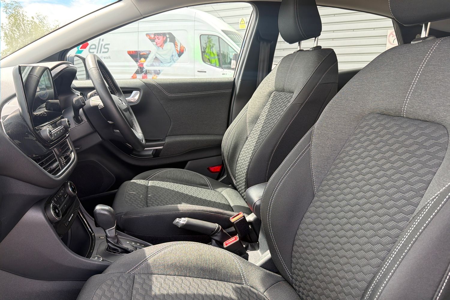 Ford Puma Photo 18