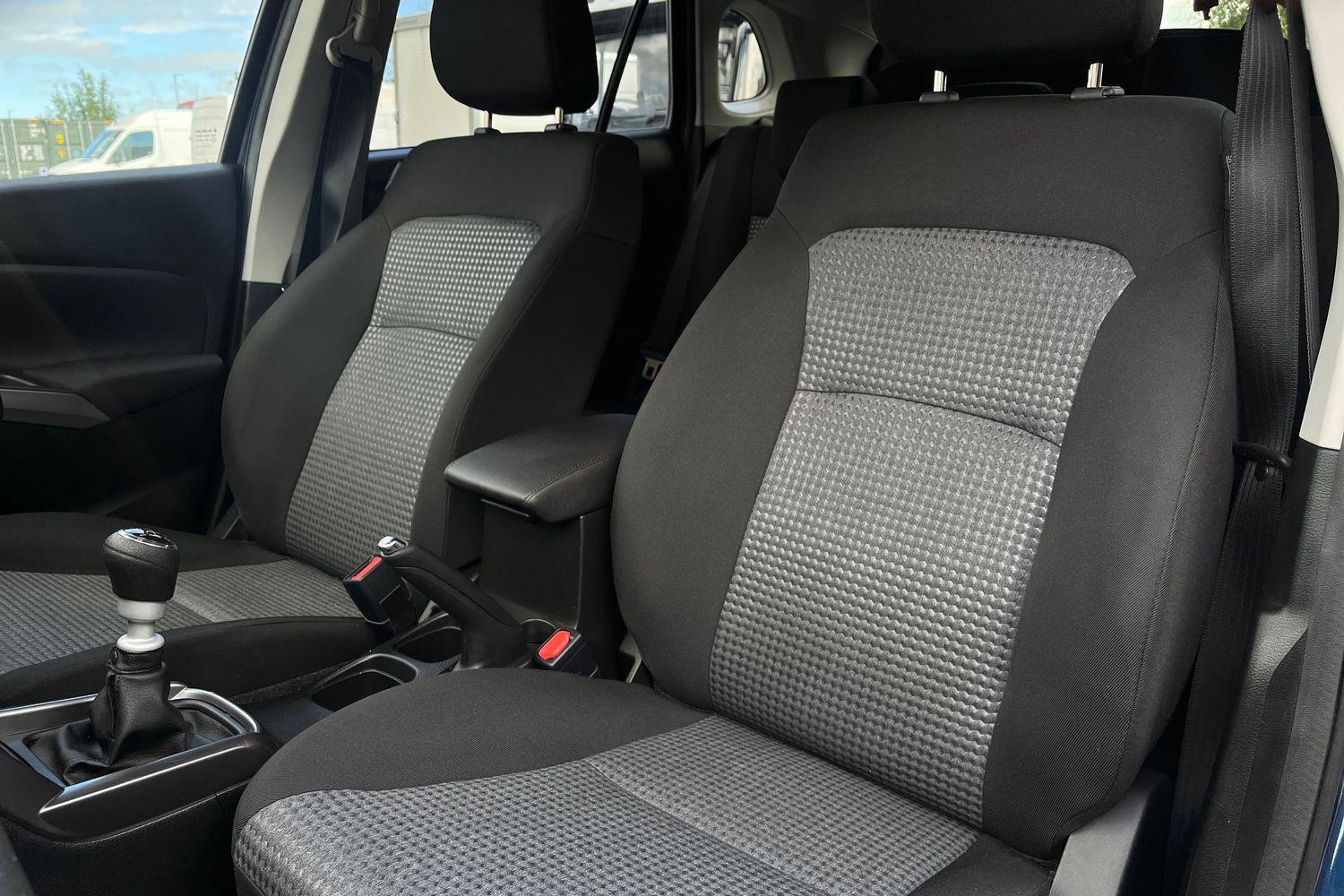 Suzuki S-CROSS Photo 18