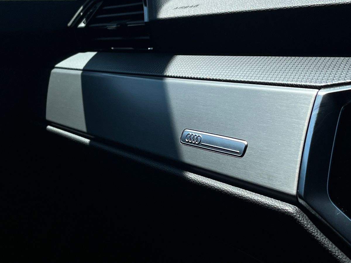 Audi Q3 Photo 36