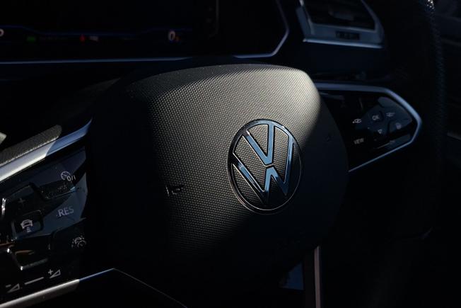 VOLKSWAGEN Tiguan Photo 24