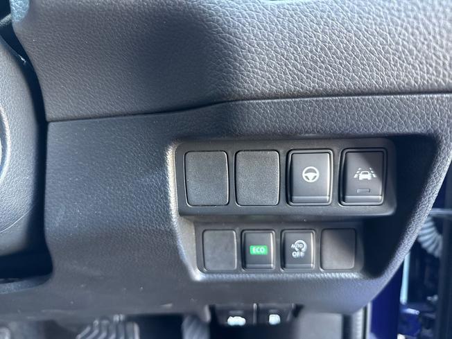NISSAN Qashqai Photo 28