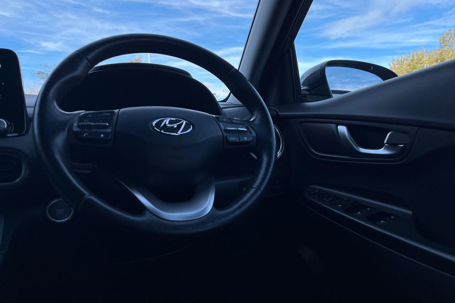 Hyundai KONA Photo 11
