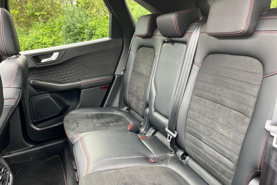 Ford KUGA Photo autoimg-d33a1ddc4acbf952740c91b2a9c6e26fc02035e0.jpg