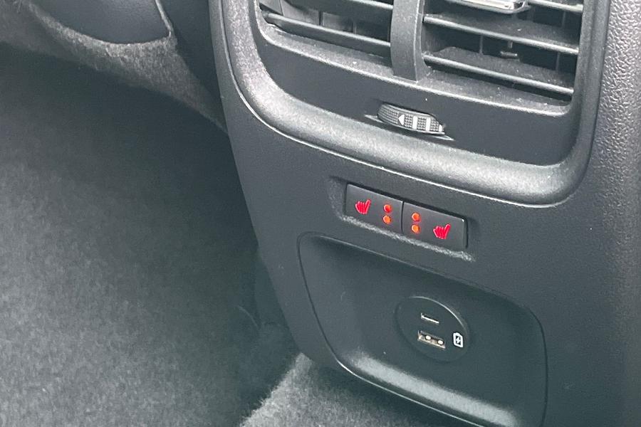 Ford Kuga Photo autoimg-d33a677703f0d500daa73b3f6fe701f643f0a146.jpg