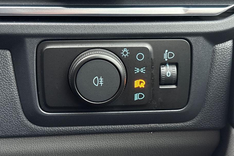 Used Ford TRANSIT CUSTOM WO25UJA 9