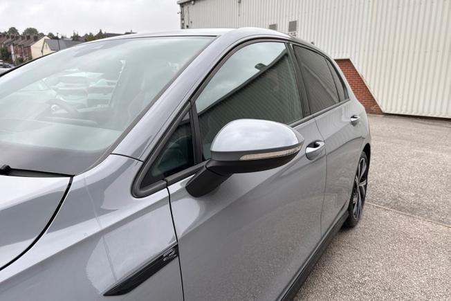 VOLKSWAGEN GOLF Photo 27