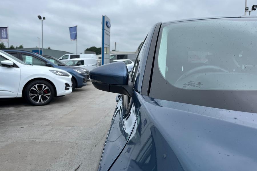 Ford FOCUS Photo autoimg-d33f157b516893a2270adcb5d252c3f8a3660918.jpg