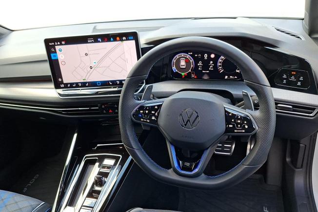 Volkswagen Golf Photo 11