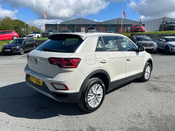 Volkswagen T-Roc Photo autoimg-d342c48c10a9c548f46b38deeb6afcd16aff5d40.jpg