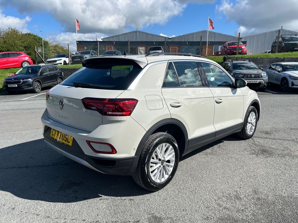 Volkswagen T-Roc Photo 41