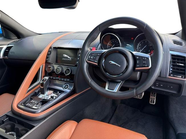 JAGUAR F-Type Photo 6