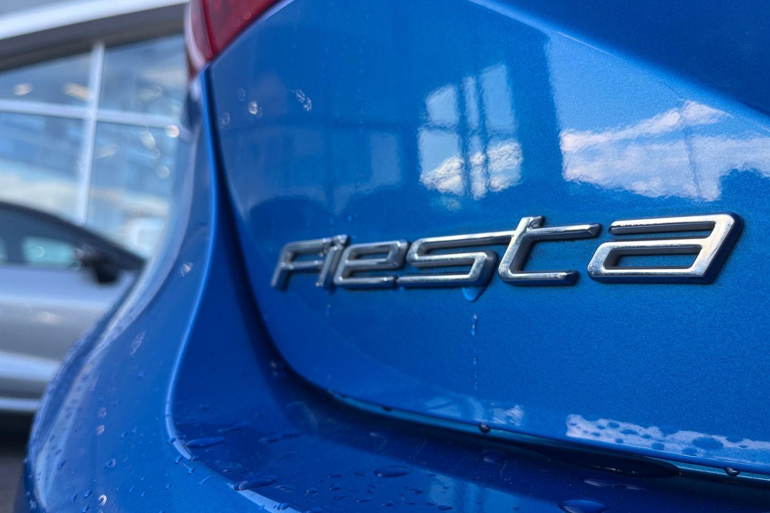 Ford FIESTA Photo 38
