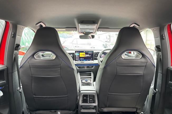 VOLKSWAGEN Tiguan Photo 30
