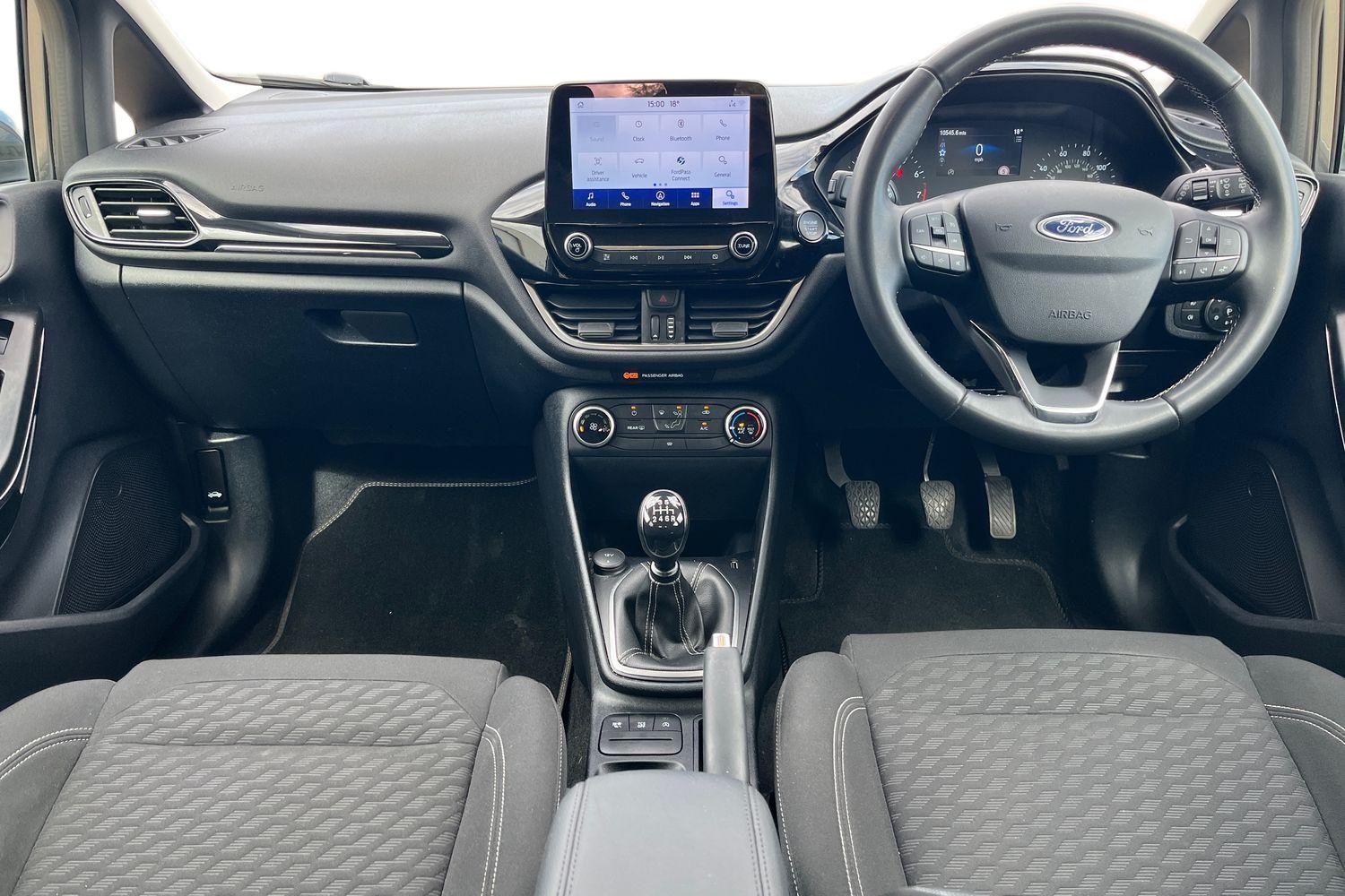Ford Fiesta Photo 9
