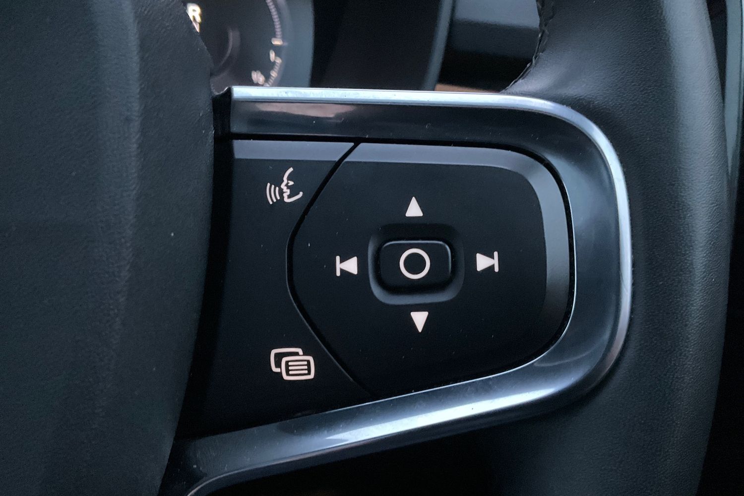 Volvo XC40 Photo 34
