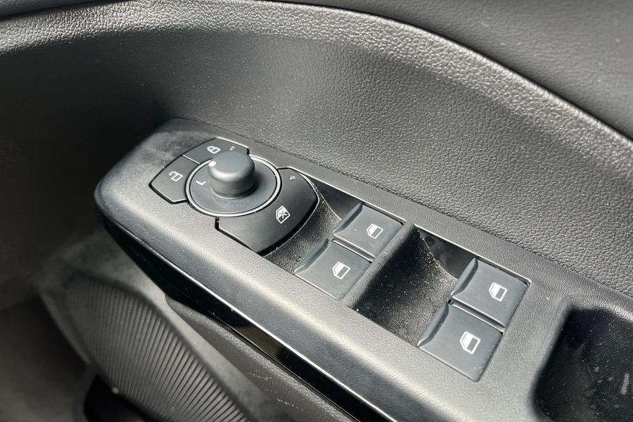 Ford PUMA Photo autoimg-d352d22821a8c83c839f1fd9b5f420bc4d0d2ec6.jpg