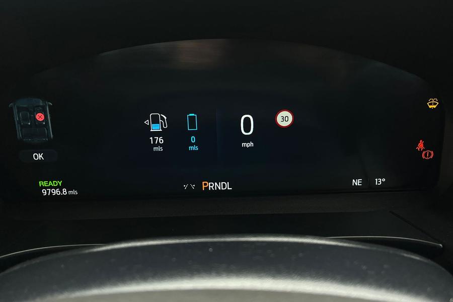 Ford Kuga Photo autoimg-d353bcc576ef1a8fe60f1213f11d4844696c447f.jpg