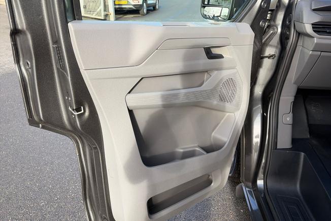 VOLKSWAGEN Transporter Photo 36