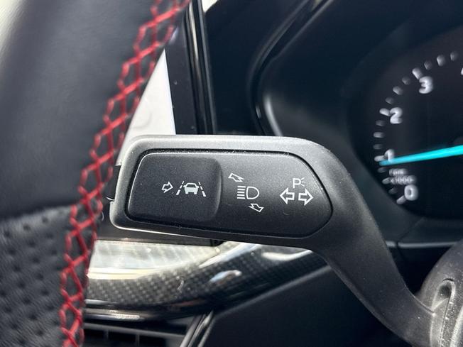 FORD Focus Photo 36