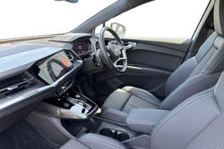 AUDI Q4 E-Tron Photo 2