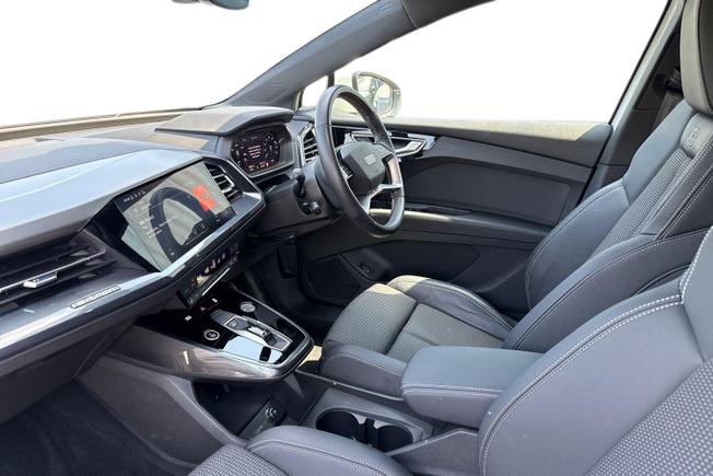 AUDI Q4 E-Tron Photo 2
